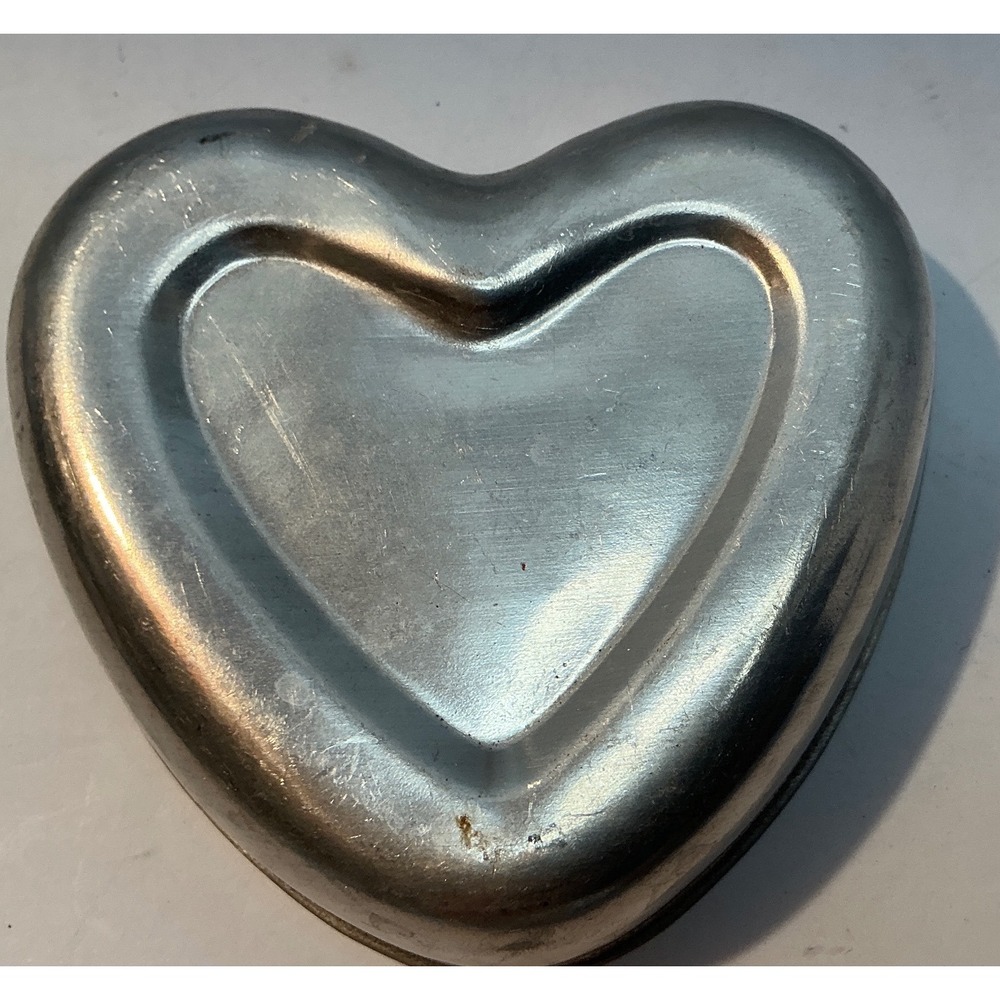 Vintage Heart Mini Aluminum‎ Baking Tins Set Silver Small
